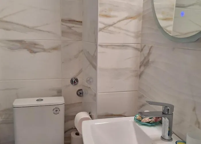 Mani Holidays Неон-Оитилон